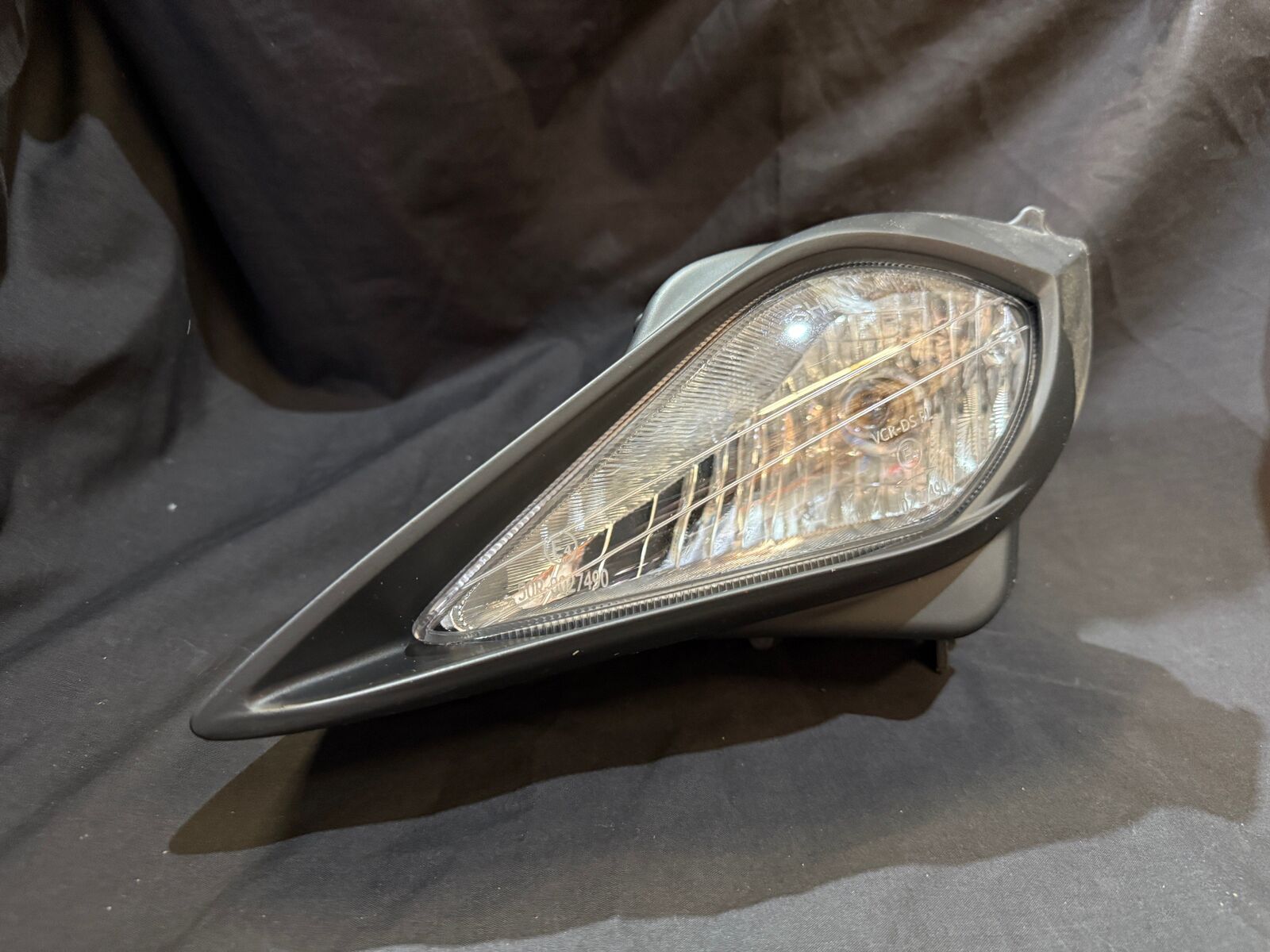 Front LEFT headlight Mustang 250