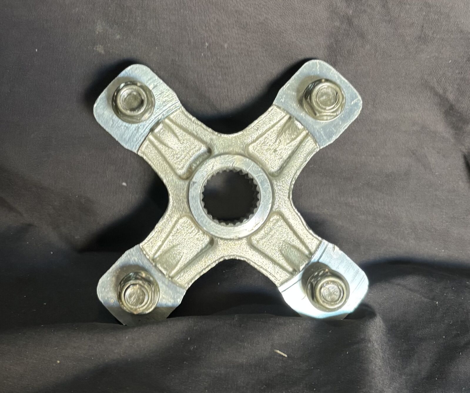 Rear wheel connector