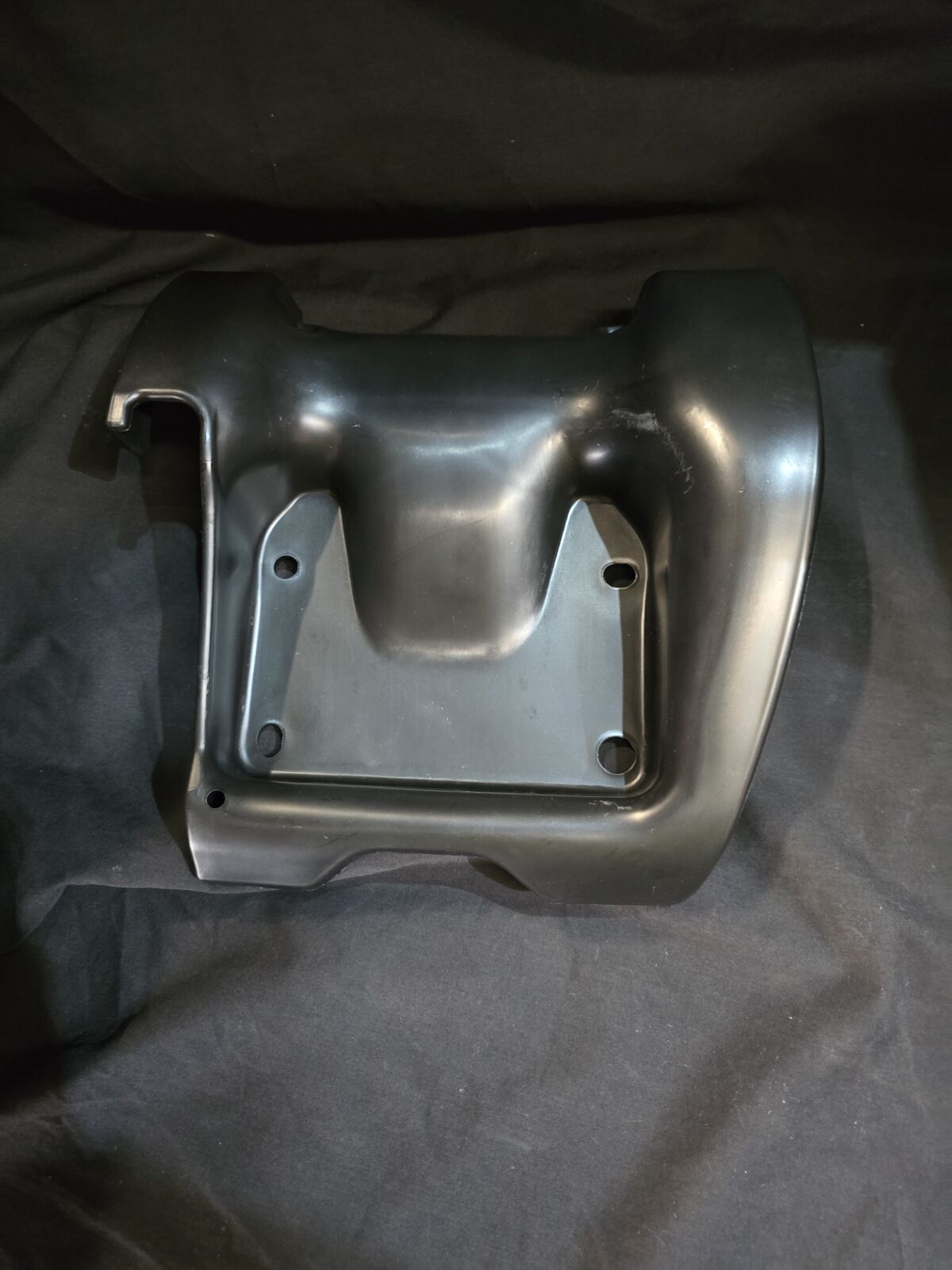 Rear flat fork protection plate