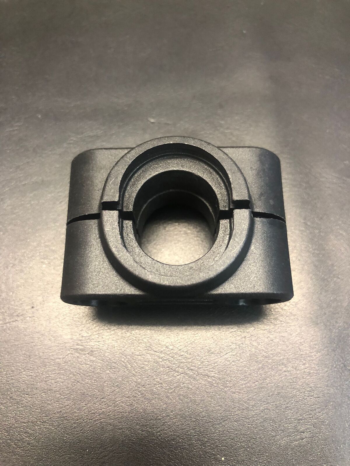 Directional column clamp TREX110