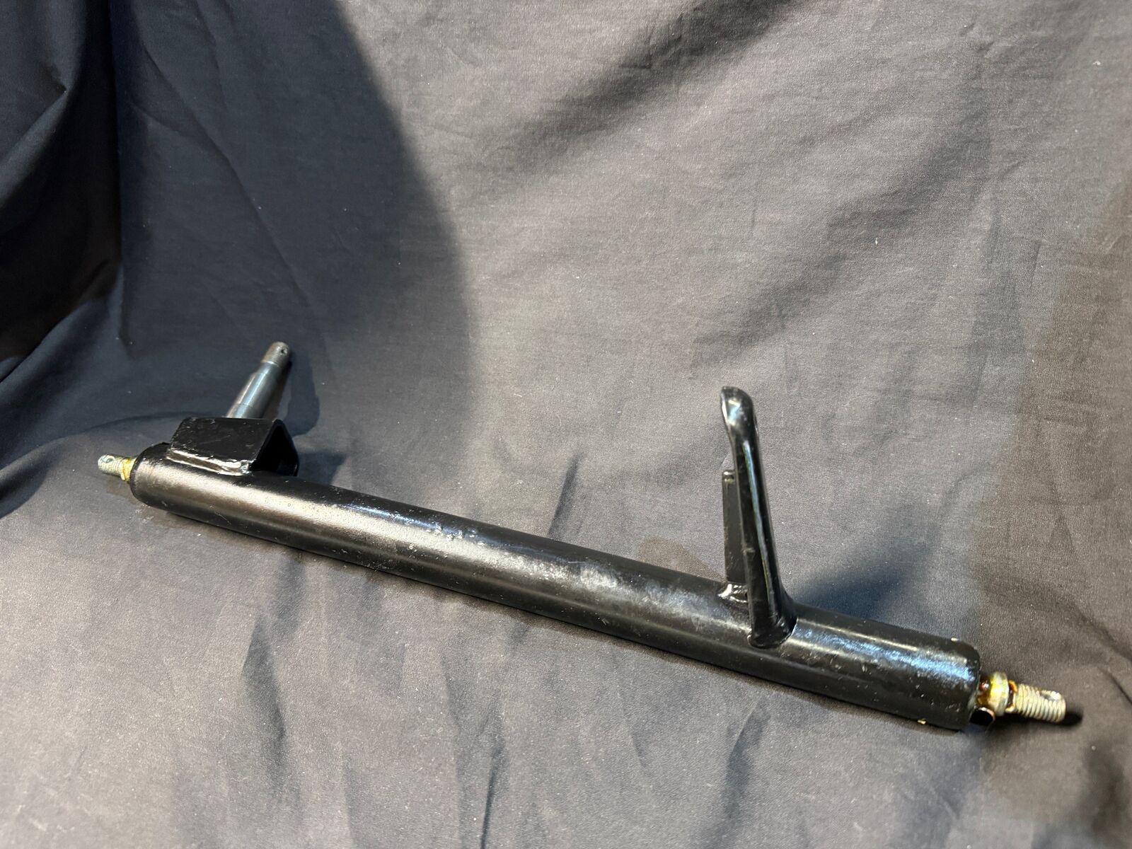 SPINDLE AND STRUT SUPPORT,R