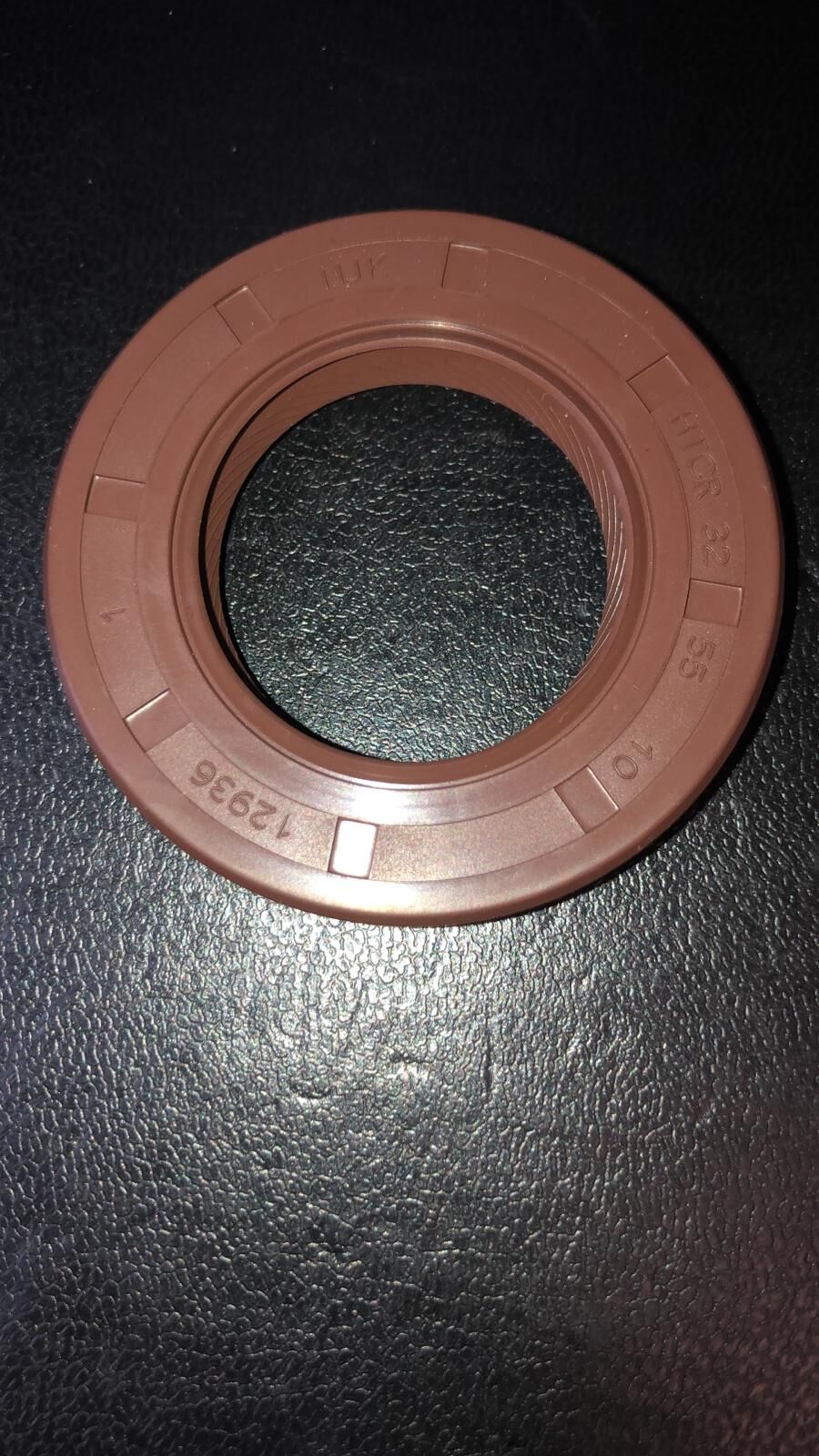 600GT / 570 OIL SEAL 32*55*10