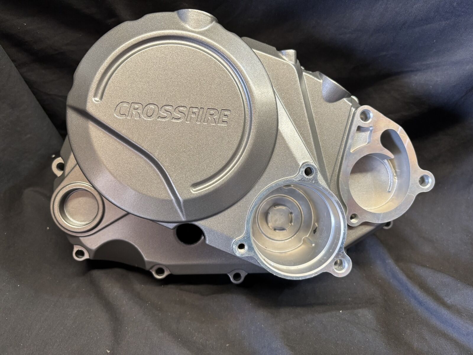 CFR300 CLUTCH COVER / CRANKCASE COVER 