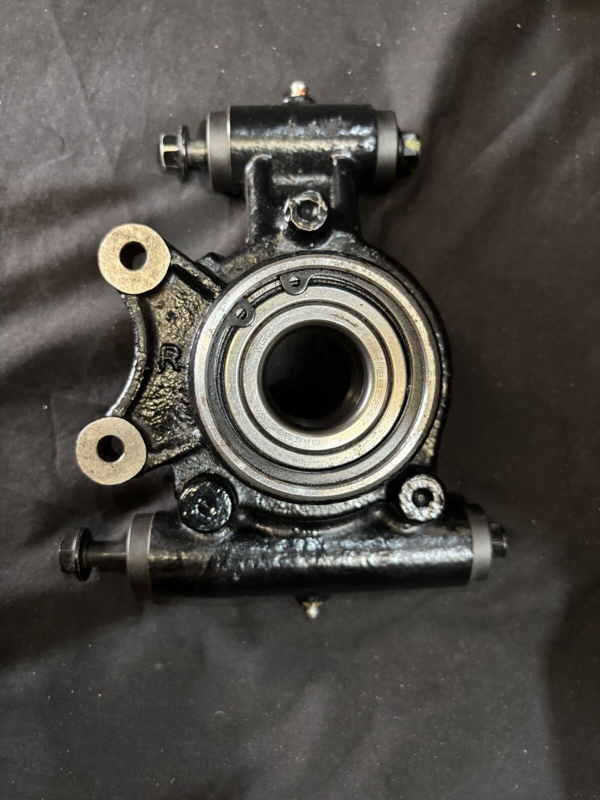 Carrier Bearing Wheel Rear Rh