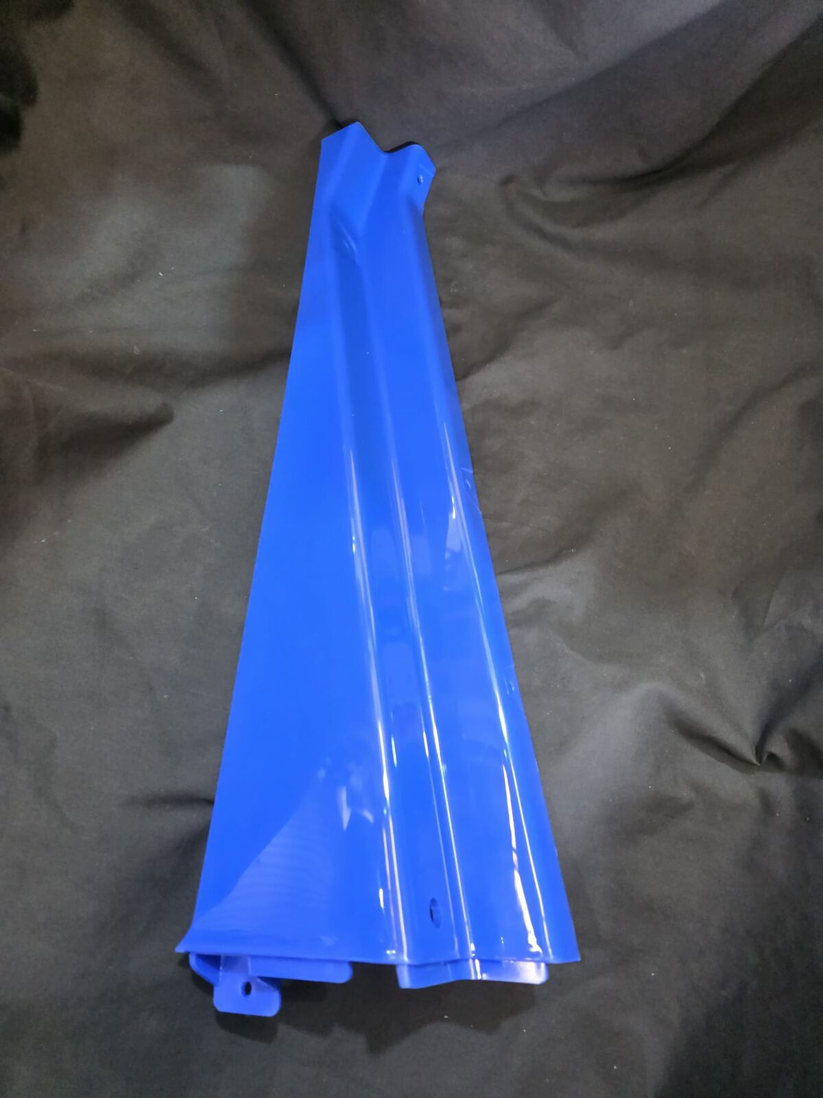 600GT / 550 - Rh Lower Front Mudguards, Blue