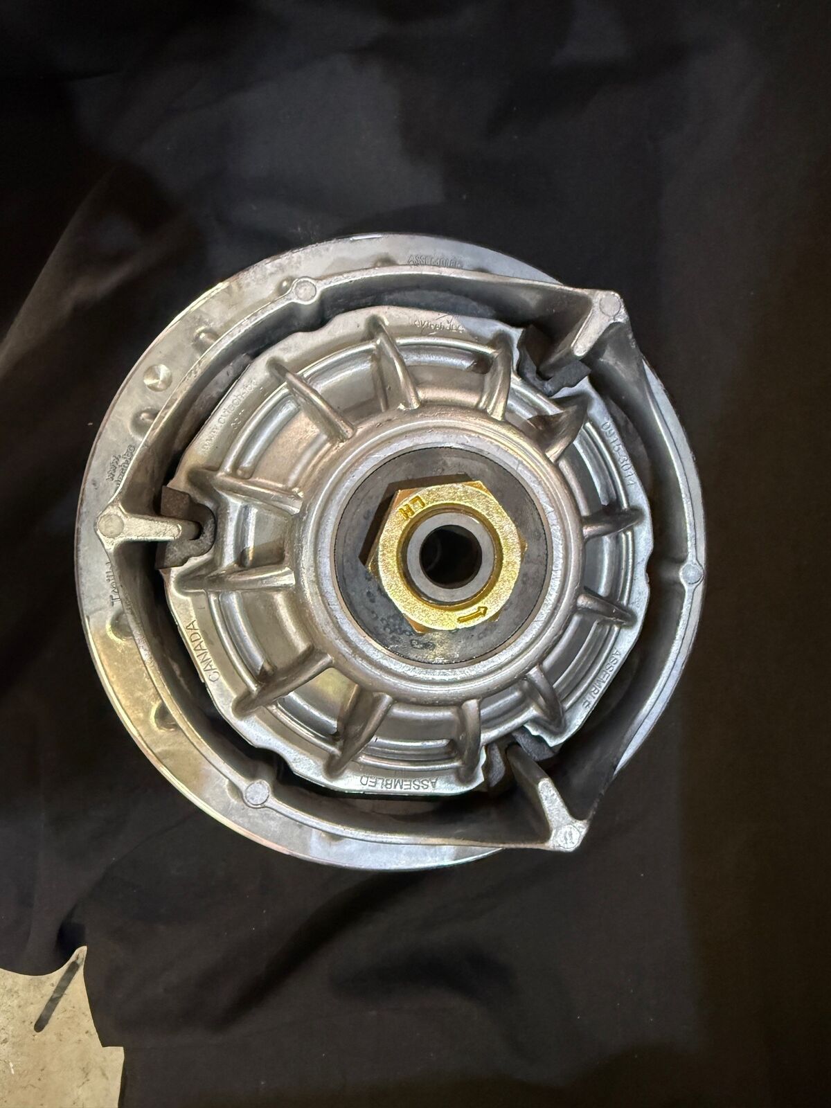 600GT 570 CVT clutch drive Pulley