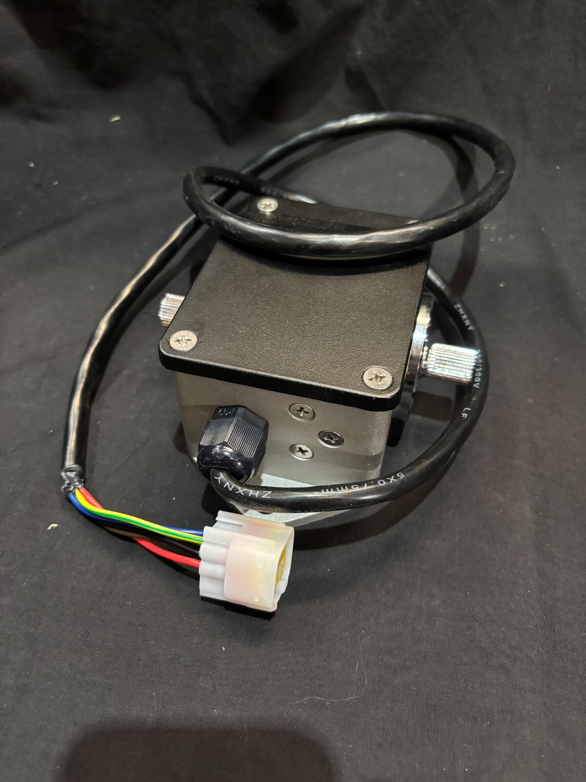 E1 ACCELERATOR  Throttle