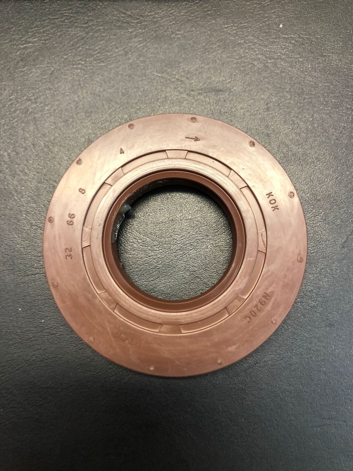 OIL SEAL 32X66X8 400GT