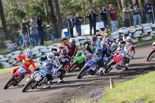 At last - Bayliss wins Aussie Title(s)